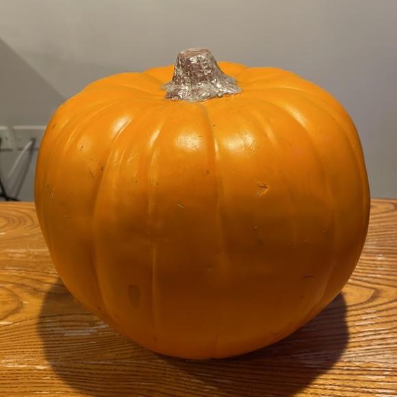 Faux Pumpkin GUC - Picture 2 of 2